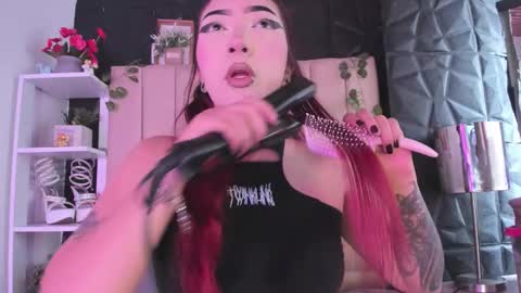 Mia online show from February 2026 02:36:01 PM