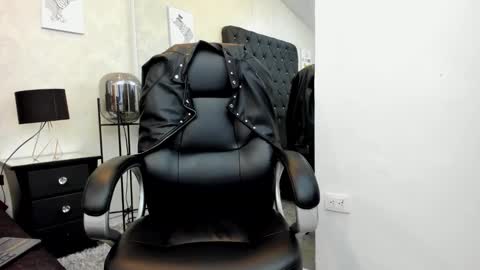 Snapshot of _johnson_alana chatting on May 2026 12:12:01 PM _johnson_alana online show from May 2026 12:12:01 PM