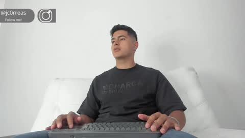 _juanes__ online show from December 2024 02:59:01 PM