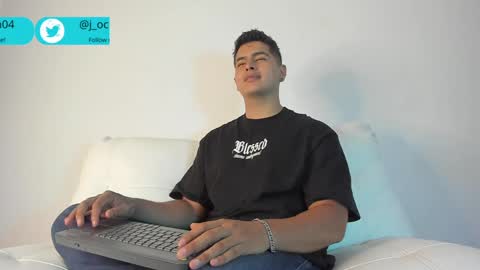 _juanes__ online show from December 2024 06:45:01 PM