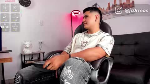 _juanes__ online show from November 2025 08:53:02 PM