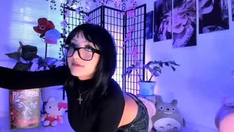 JULIANA online show from November 2025 03:24:01 PM