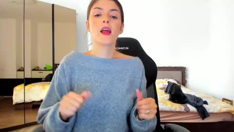 Snapshot of _just_a_simple_girl chatting on October 2025 09:38:02 AM _just_a_simple_girl online show from October 2025 09:38:02 AM