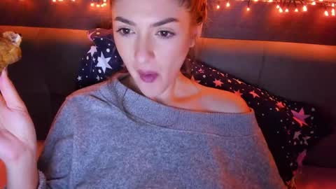 Snapshot of _just_a_simple_girl chatting on October 2025 09:44:01 PM _just_a_simple_girl online show from October 2025 09:44:01 PM