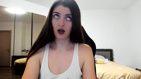 Snapshot of _just_a_simple_girl chatting on November 2025 01:34:02 PM _just_a_simple_girl online show from November 2025 01:34:02 PM