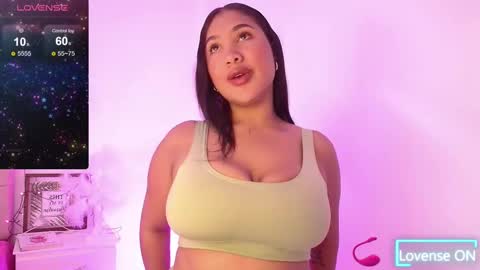 Snapshot of _karenestrada_ chatting on December 2024 04:45:01 AM Karen online show from December 2024 04:45:01 AM