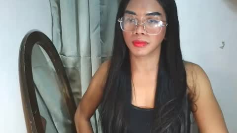 _karie_ online show from October 2025 05:21:02 PM