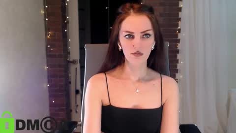  karolina online show from March 2026 06:35:02 PM