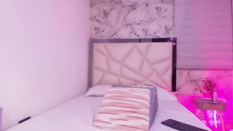 Kendall online show from April 2026 03:10:02 AM