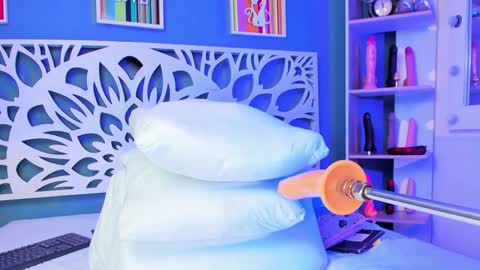 _kheissy_ online show from January 2025 01:04:01 PM