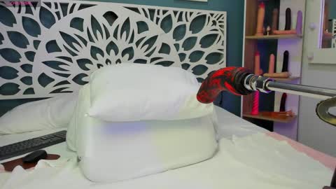 _kheissy_ online show from January 2025 11:51:02 AM