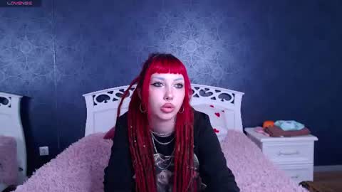Snapshot of _kiara_si chatting on June 2026 01:57:01 PM Kiara online show from June 2026 01:57:01 PM