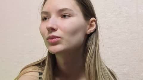 Snapshot of _kikiclark_ chatting on June 2026 09:07:02 PM _kikiclark_ online show from June 2026 09:07:02 PM