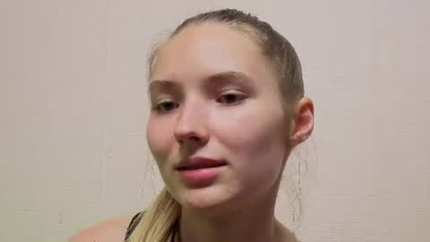 Snapshot of _kikiclark_ chatting on July 2026 06:45:02 PM _kikiclark_ online show from July 2026 06:45:02 PM