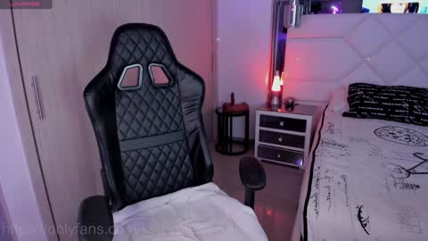 A L E X A online show from January 2025 12:12:01 AM