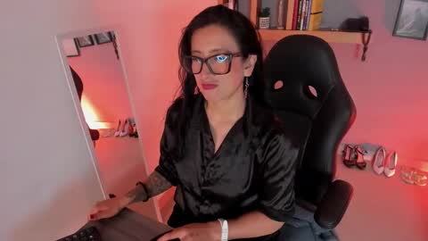 Kiraaaa 0 online show from February 2026 02:24:01 PM