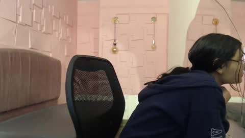 Jalina online show from October 2025 11:51:02 AM