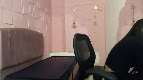 Jalina online show from October 2025 01:23:01 PM