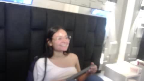 Jalina online show from October 2025 03:45:02 PM