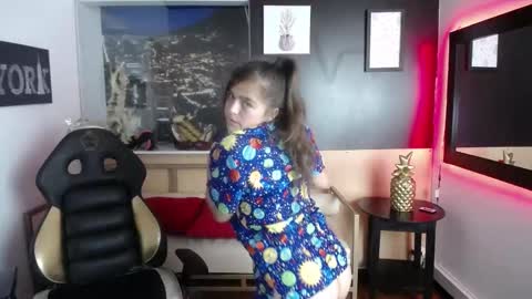 Snapshot of _kitten_1 chatting on February 2025 08:09:01 PM _kitten_1 online show from February 2025 08:09:01 PM