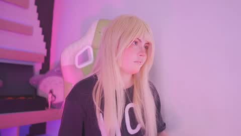 kitty online show from February 2025 07:00:01 PM