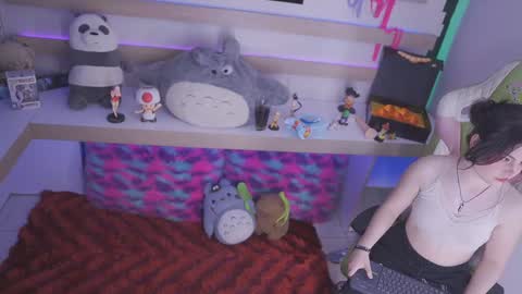 kitty online show from February 2025 09:50:02 PM