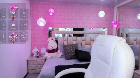 Laura online show from May 2026 01:17:02 PM