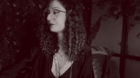 Snapshot of _lady_luna_ chatting on December 2024 10:58:02 PM Lady Luna online show from December 2024 10:58:02 PM