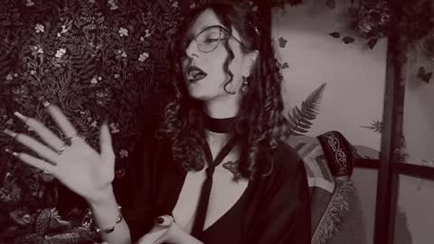 Snapshot of _lady_luna_ chatting on December 2024 03:20:01 AM Lady Luna online show from December 2024 03:20:01 AM