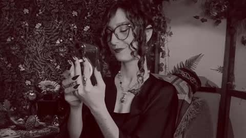 Snapshot of _lady_luna_ chatting on December 2024 12:54:01 AM Lady Luna online show from December 2024 12:54:01 AM