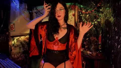 Snapshot of _lady_luna_ chatting on October 2025 11:17:02 PM Lady Luna online show from October 2025 11:17:02 PM