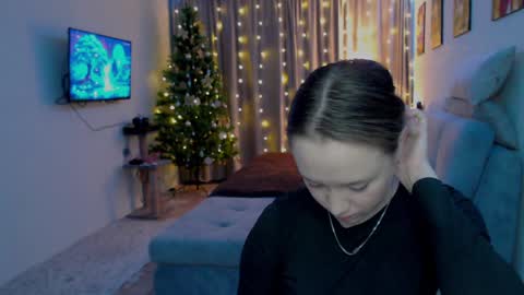 Snapshot of _lalune_ chatting on December 2024 03:22:02 PM _lalune_ online show from December 2024 03:22:02 PM