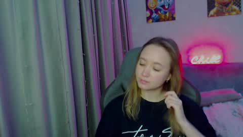 Snapshot of _lalune_ chatting on January 2025 11:01:02 PM _lalune_ online show from January 2025 11:01:02 PM