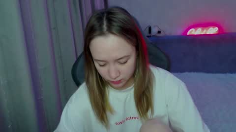 Snapshot of _lalune_ chatting on January 2025 10:28:02 PM _lalune_ online show from January 2025 10:28:02 PM