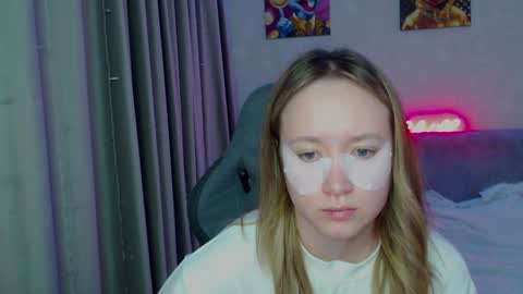 Snapshot of _lalune_ chatting on January 2025 09:05:01 PM _lalune_ online show from January 2025 09:05:01 PM