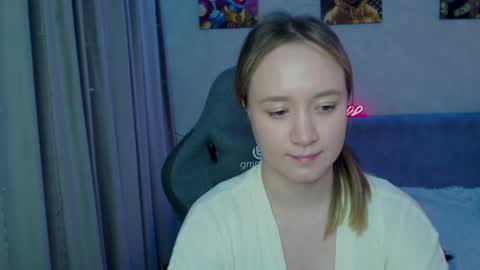 Snapshot of _lalune_ chatting on January 2025 03:30:02 AM _lalune_ online show from January 2025 03:30:02 AM