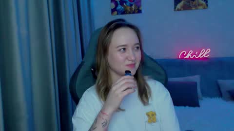 Snapshot of _lalune_ chatting on February 2025 08:44:02 PM _lalune_ online show from February 2025 08:44:02 PM