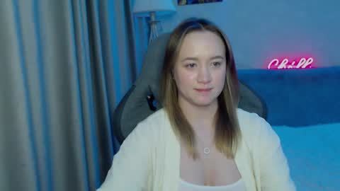 Snapshot of _lalune_ chatting on February 2025 01:20:01 AM _lalune_ online show from February 2025 01:20:01 AM