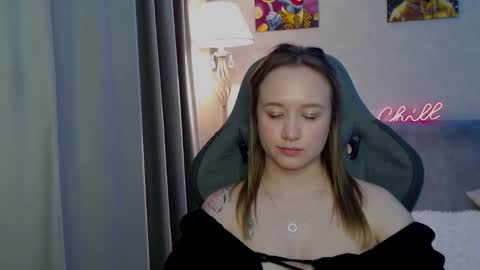 Snapshot of _lalune_ chatting on February 2025 10:29:02 PM _lalune_ online show from February 2025 10:29:02 PM