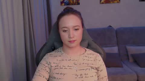 Snapshot of _lalune_ chatting on March 2025 04:45:01 AM _lalune_ online show from March 2025 04:45:01 AM