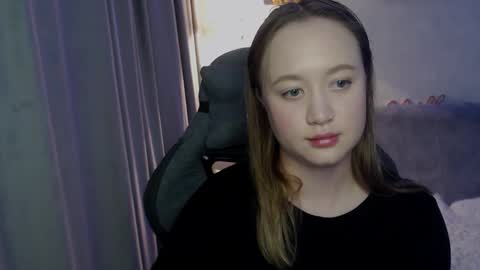 Snapshot of _lalune_ chatting on September 2025 05:04:02 PM _lalune_ online show from September 2025 05:04:02 PM