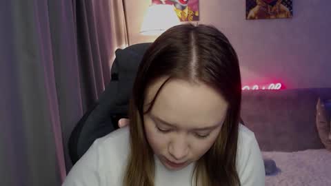 Snapshot of _lalune_ chatting on October 2025 06:05:01 AM _lalune_ online show from October 2025 06:05:01 AM