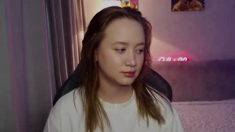 Snapshot of _lalune_ chatting on October 2025 09:30:01 AM _lalune_ online show from October 2025 09:30:01 AM