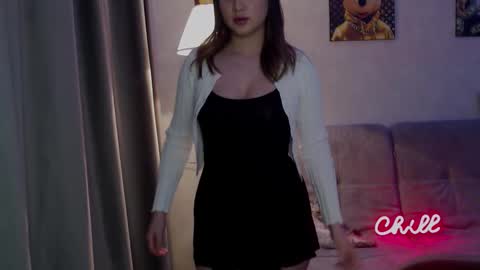 Snapshot of _lalune_ chatting on November 2025 11:00:01 AM _lalune_ online show from November 2025 11:00:01 AM