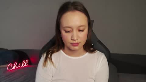 Snapshot of _lalune_ chatting on November 2025 09:53:02 AM _lalune_ online show from November 2025 09:53:02 AM