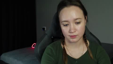 Snapshot of _lalune_ chatting on December 2025 03:54:02 PM _lalune_ online show from December 2025 03:54:02 PM