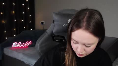 Snapshot of _lalune_ chatting on December 2025 11:59:01 AM _lalune_ online show from December 2025 11:59:01 AM