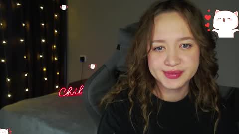 _lalune_ online show from January 2026 10:28:02 AM