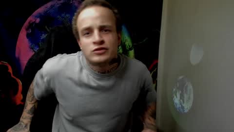 Snapshot of _layne chatting on December 2024 08:28:02 PM Layne online show from December 2024 08:28:02 PM