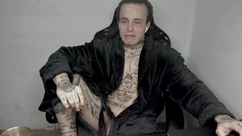 Snapshot of _layne chatting on December 2024 01:55:01 PM Layne online show from December 2024 01:55:01 PM